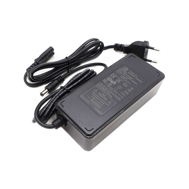 Chargeur 36V - 42V / 2A (connecteur DC 5.5 - 2.5mm)